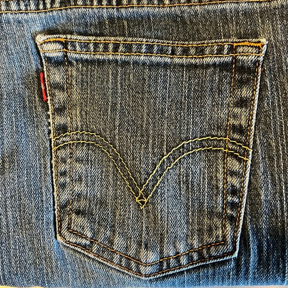 - Ladies Levis jeans 4M - Picture 1 of 6